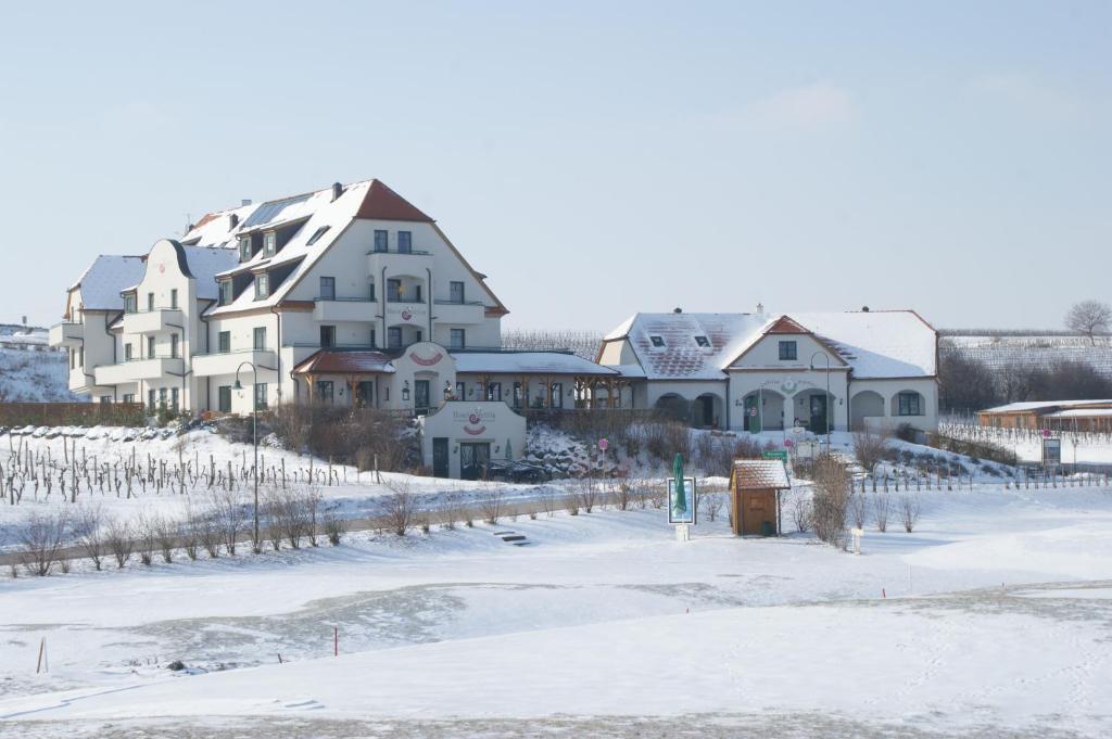 Hotel Neustifter Poysdorf Ngoại thất bức ảnh