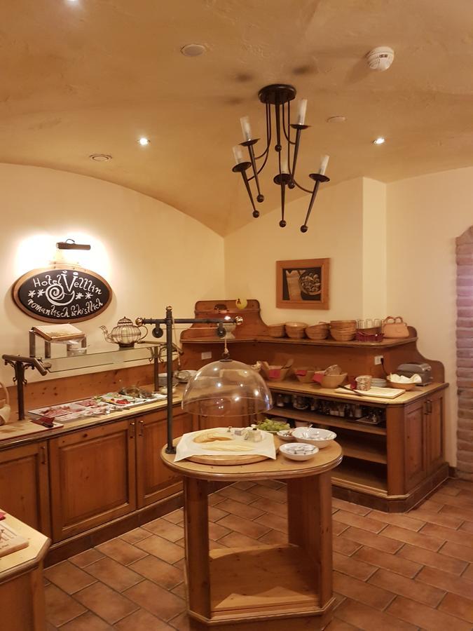 Hotel Neustifter Poysdorf Ngoại thất bức ảnh