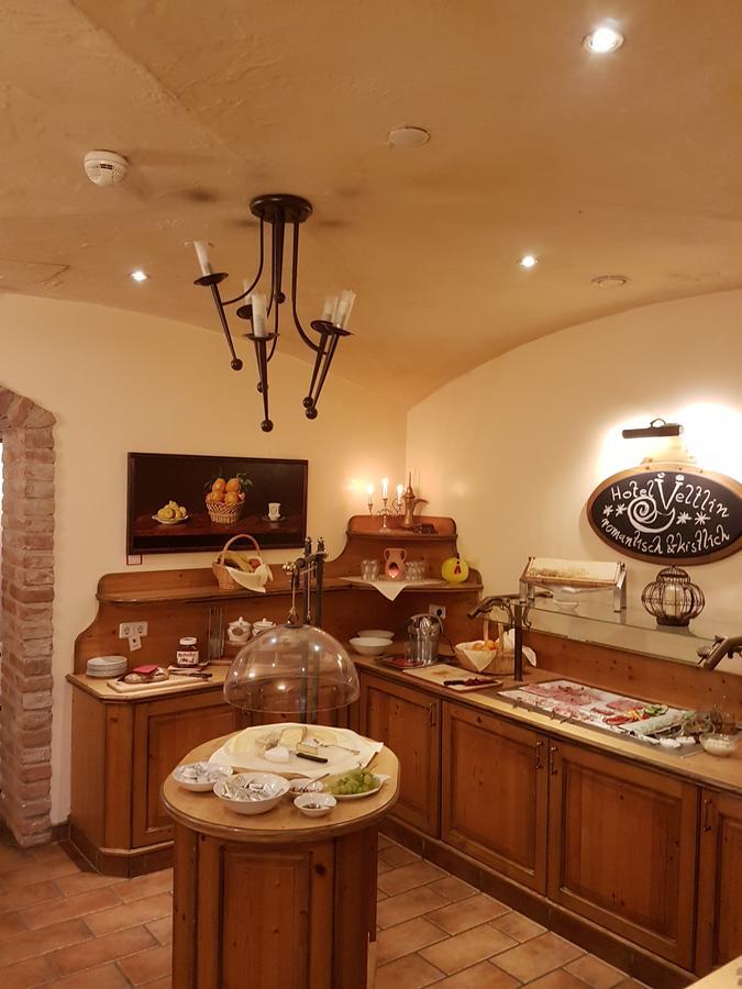 Hotel Neustifter Poysdorf Ngoại thất bức ảnh