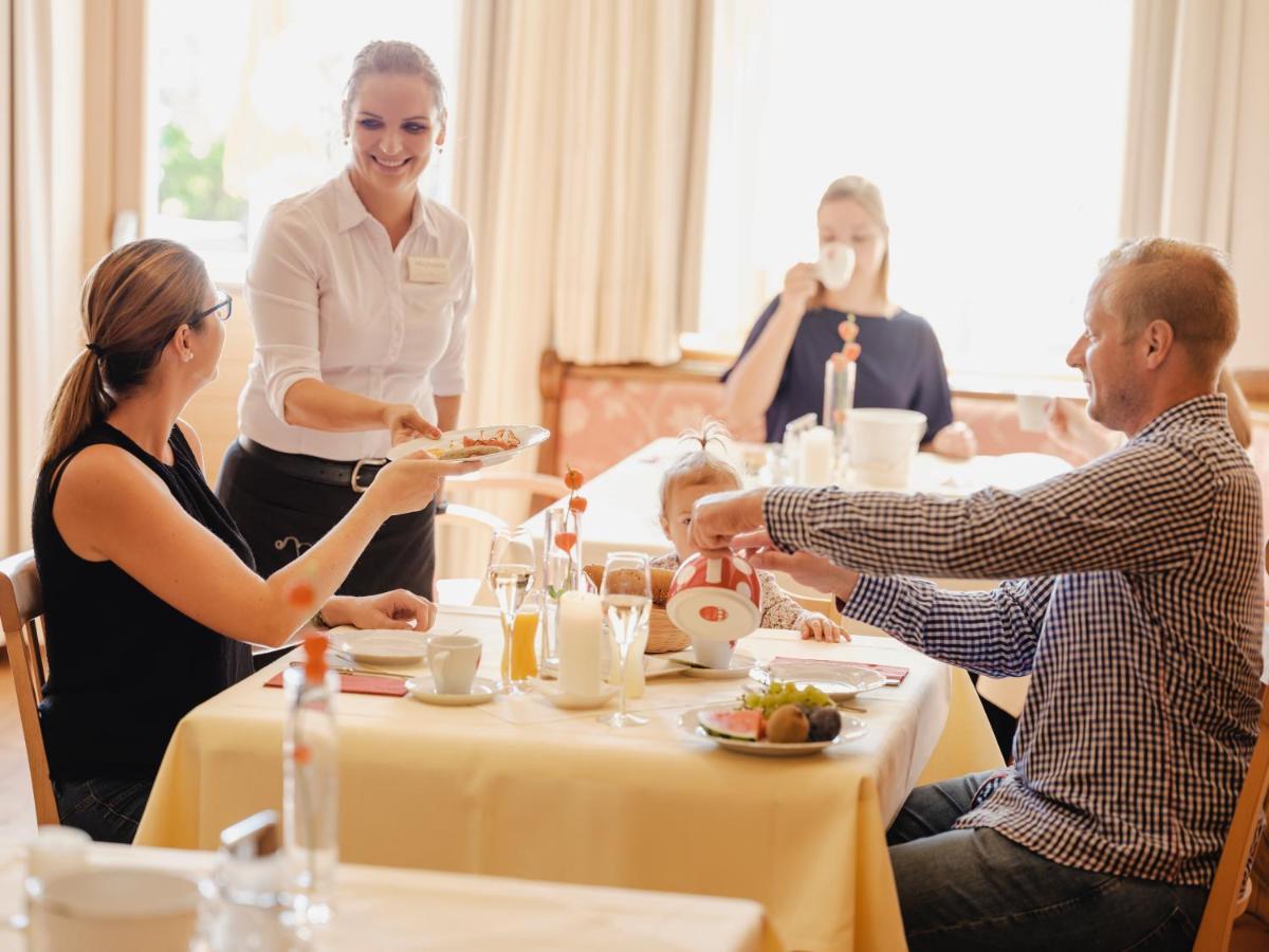 Hotel Neustifter Poysdorf Ngoại thất bức ảnh